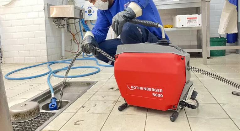 Sariyer Tesisatci Gider Klozet Açma 